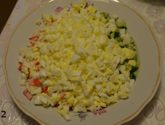 Салат крабовый с огурцом приготовление