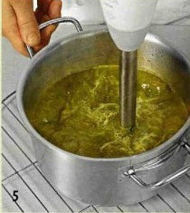 Холодныи суп из щавеля с сырными рулетиками приготовление