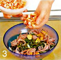Салат с морской капустой и морепродуктами приготовление