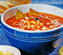 Тосканский суп с фасолью и макаронами