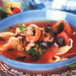 Рыбный суп с сельдереем и кукурузой