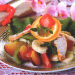 Десерт из грейпфрутов с клубникой