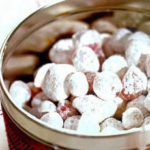 Торт с яичным кремом и виноградом