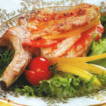 Салат из нектарин, авокадо и ветчины