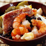 Корзиночки из миндального теста с ванильным кремом и черникой