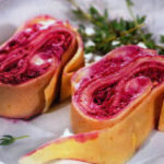 Салат из креветок с творожными шариками