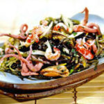 Розовые пельмени с творогом и зеленью